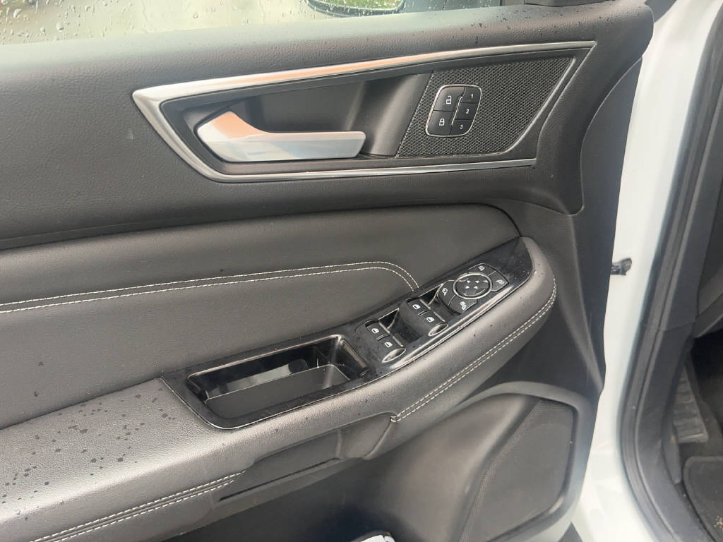 FORD S-Max 2.0 EcoB Titanium-image-9