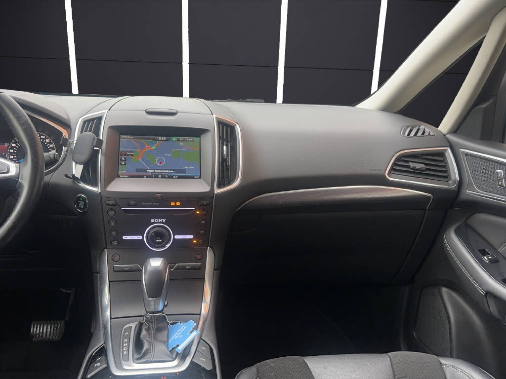 FORD S-Max 2.0 EcoB Titanium-image-11