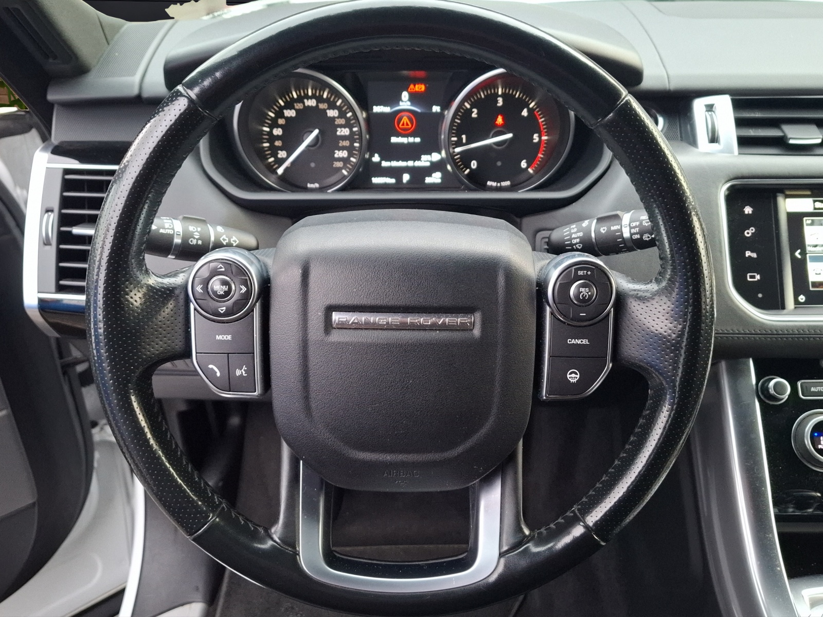 LAND ROVER Range Rover Sport 3.0SDV6 HSE-image-10