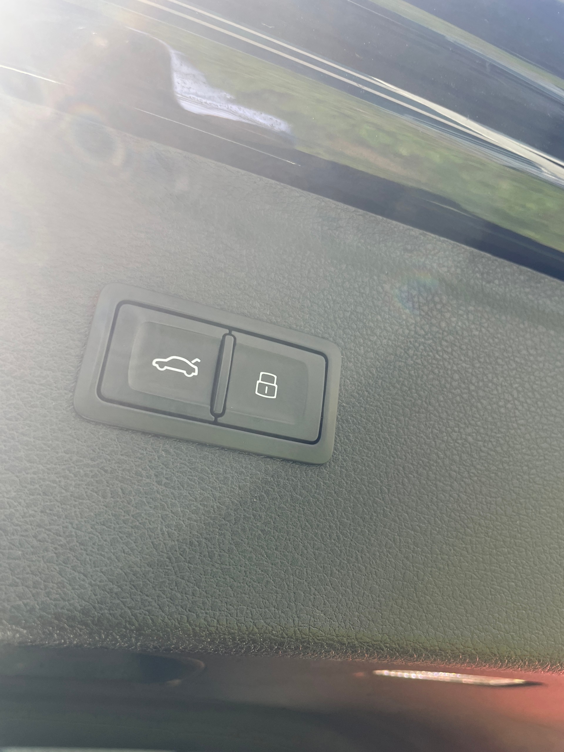 AUDI Q5 45 TFSI Black Edition quattro-image-15