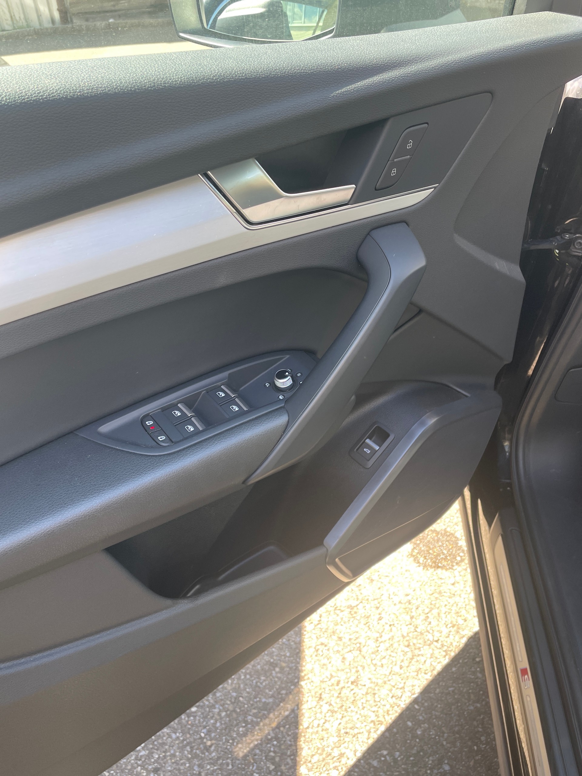 AUDI Q5 45 TFSI Black Edition quattro-image-21