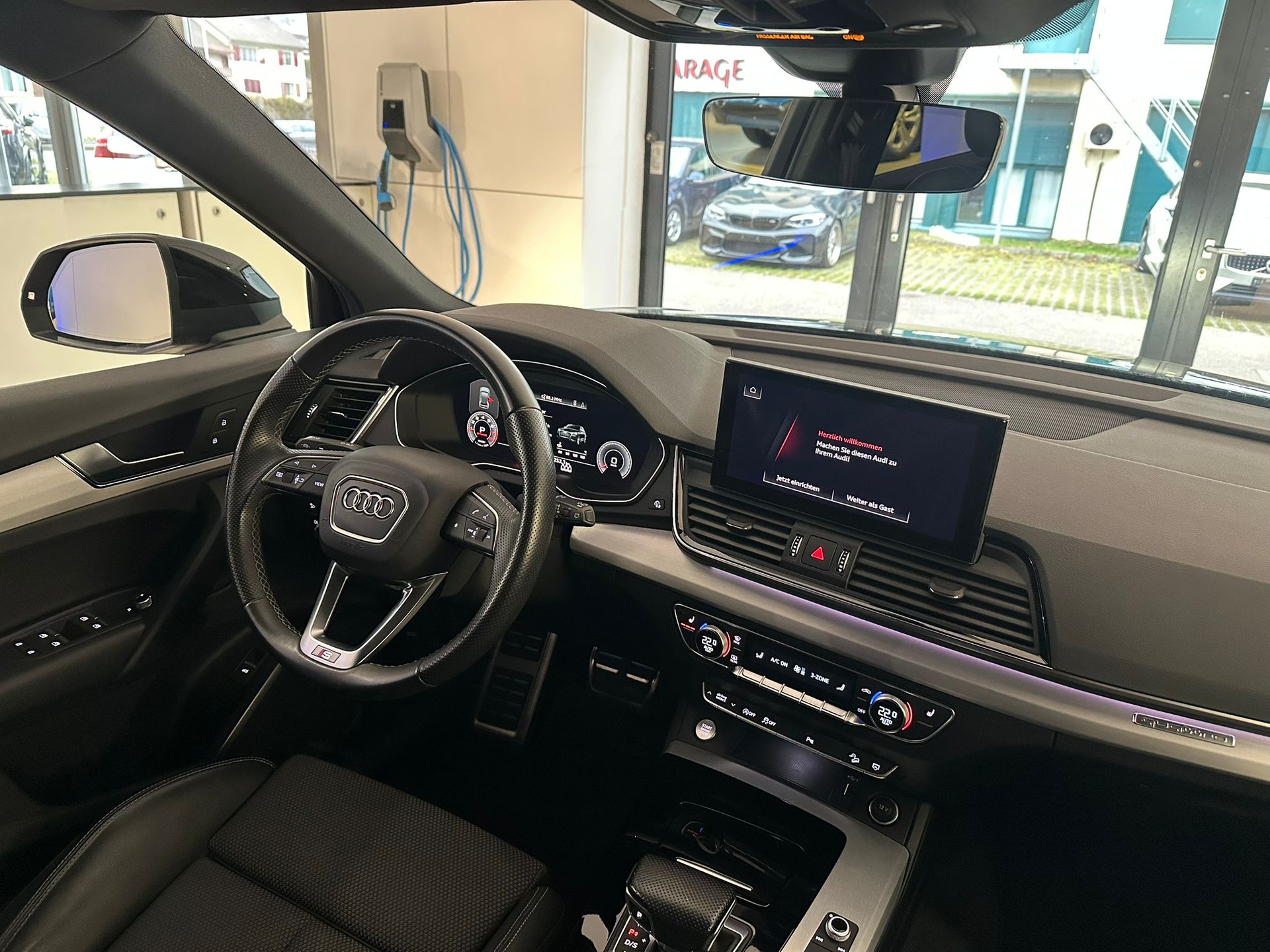 AUDI Q5 45 TFSI Black Edition quattro-image-7