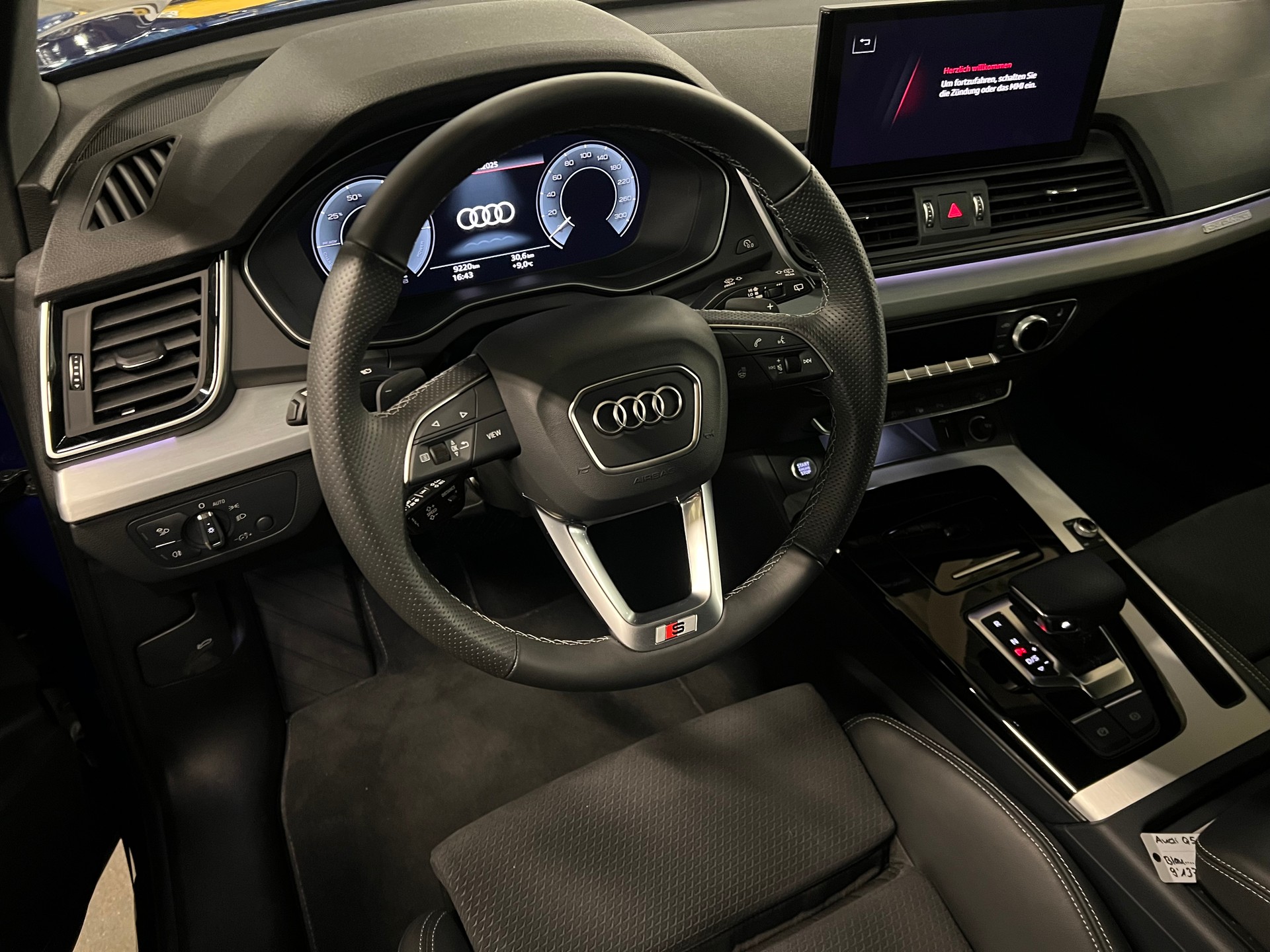 AUDI Q5 55 TFSI S line e PHEV quattro S-tronic-image-5