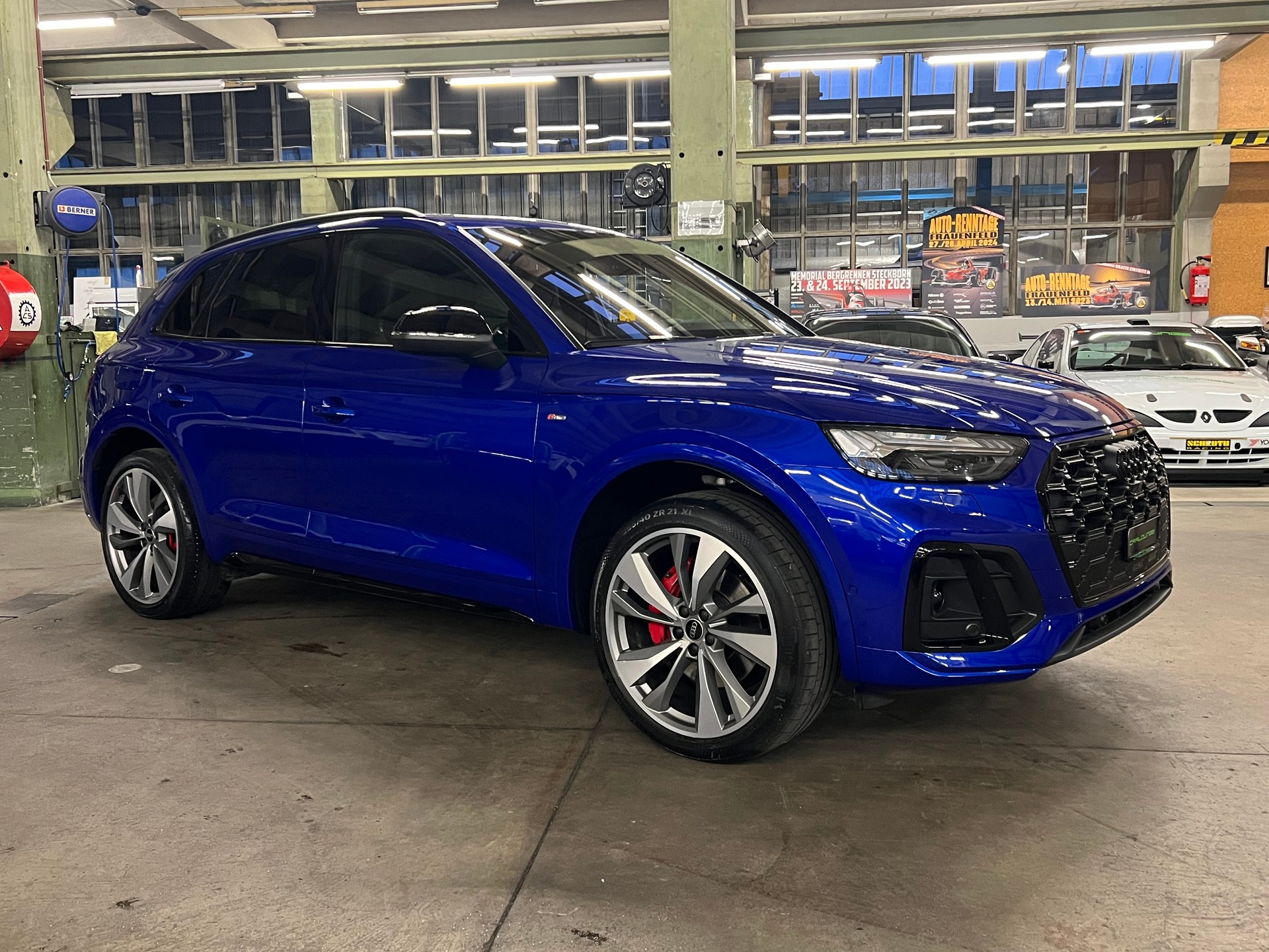 AUDI Q5 55 TFSI S line e PHEV quattro S-tronic-image-17