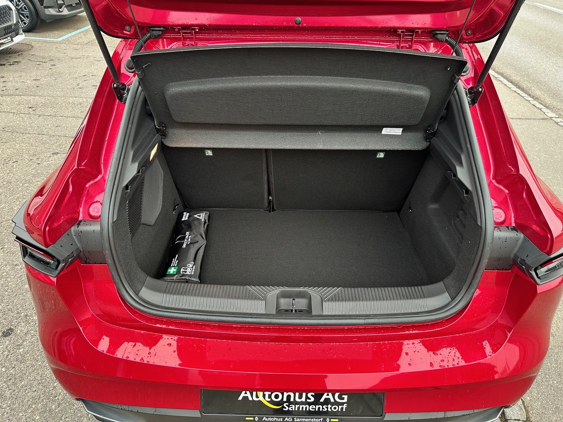 RENAULT Clio 1.8 E-Tech Esprit Alpine-image-11