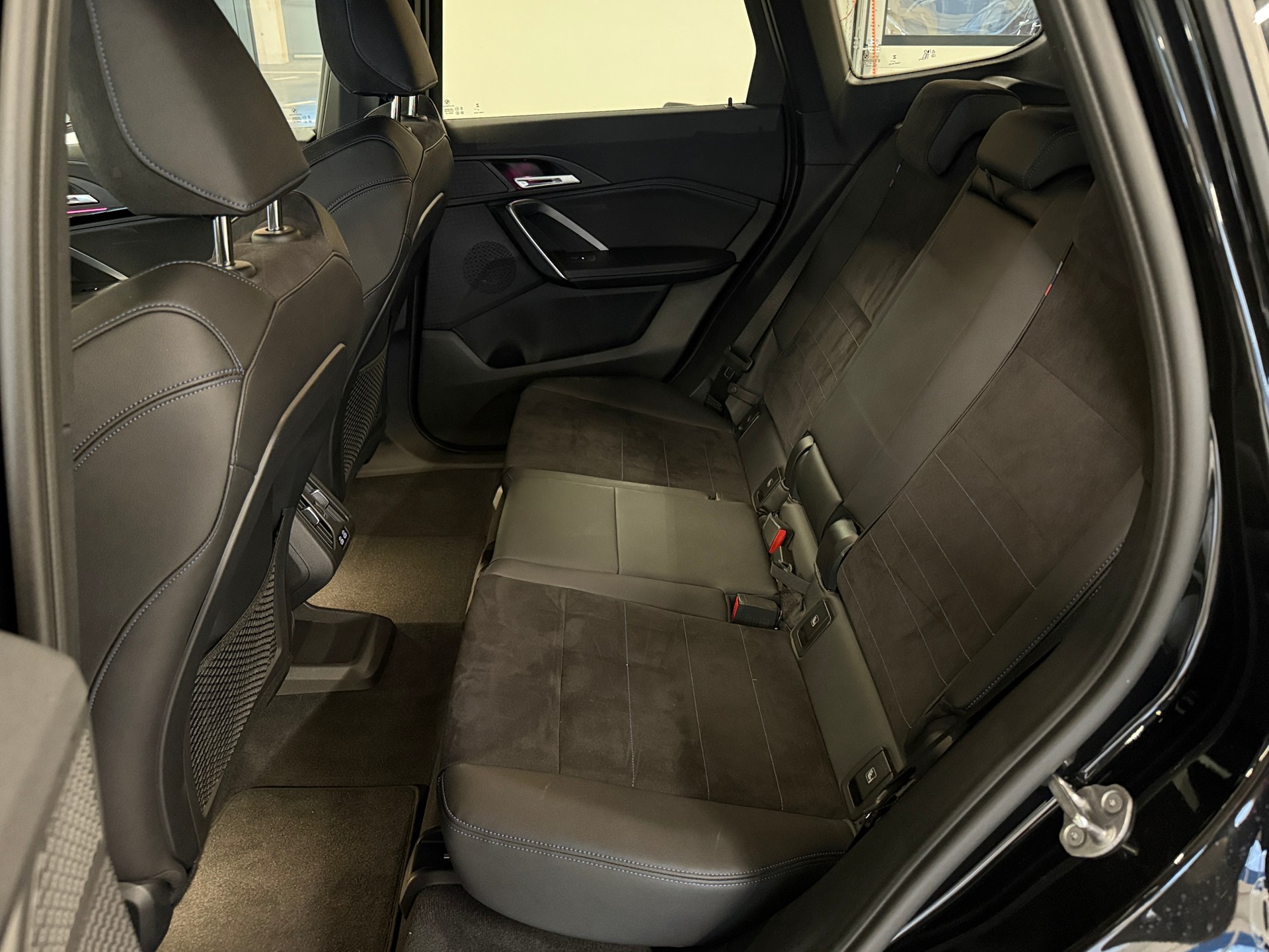 BMW X1 DRIVE 23i M SPORT | SPORTSITZE | ADAPTIVES FAHRWERK | MEMORY | ELEKTR. HECKKLAPPE | ANHÄNGERKUPPLUNG | WIRELESS CHARGING-image-13
