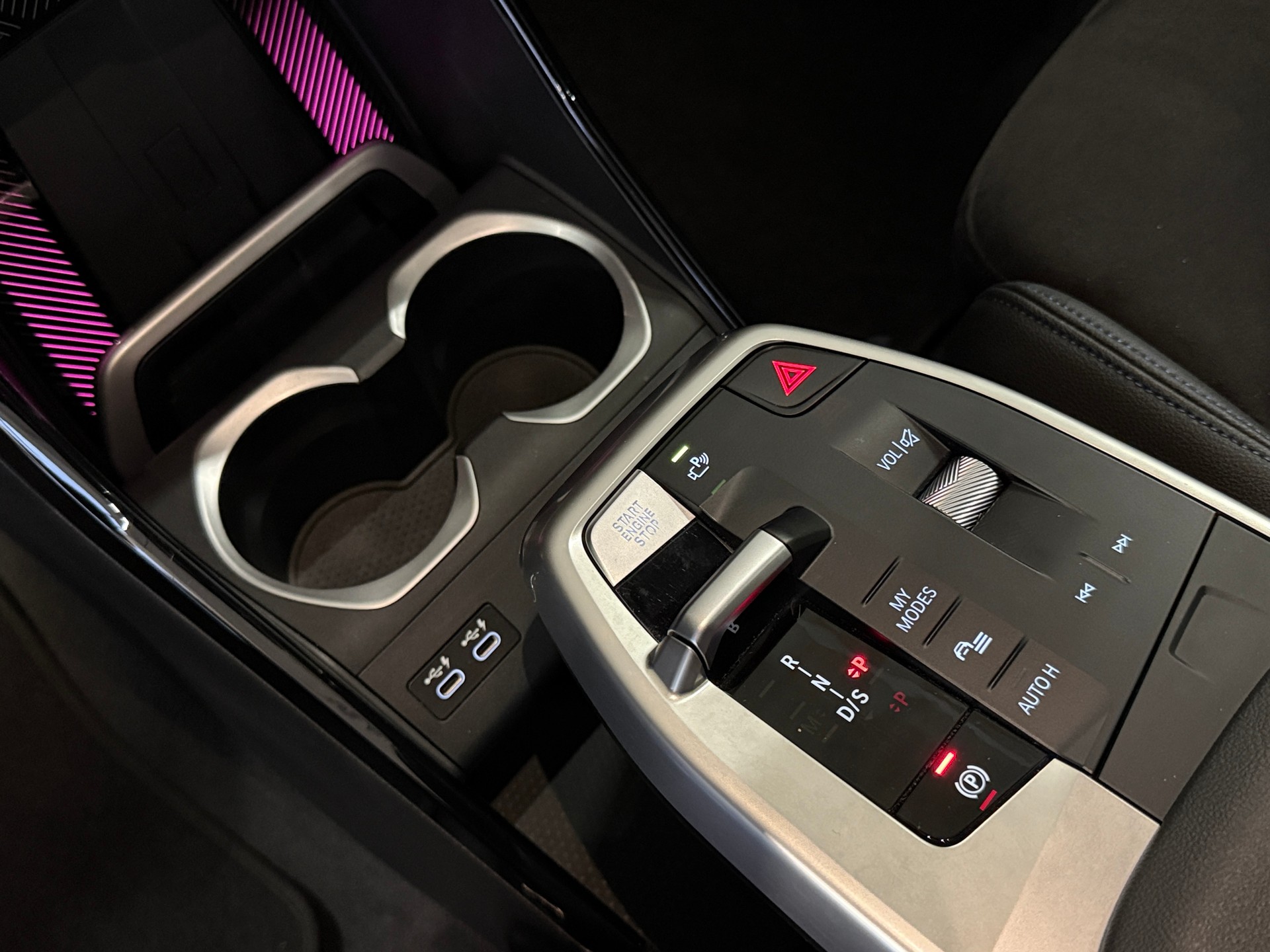 BMW X1 DRIVE 23i M SPORT | SPORTSITZE | ADAPTIVES FAHRWERK | MEMORY | ELEKTR. HECKKLAPPE | ANHÄNGERKUPPLUNG | WIRELESS CHARGING-image-11