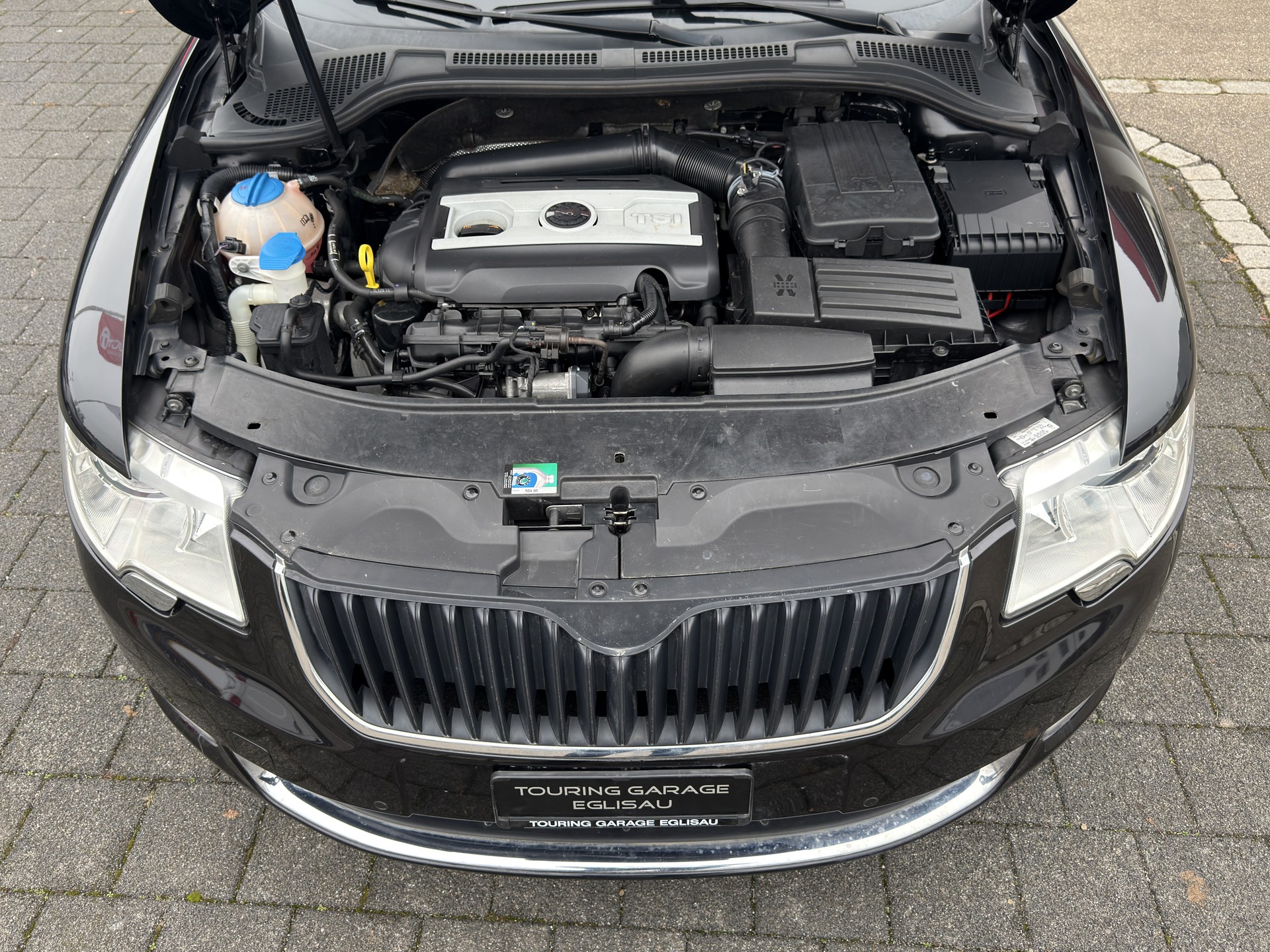 SKODA Superb Combi 1.8 TSI Elegance DSG-image-22