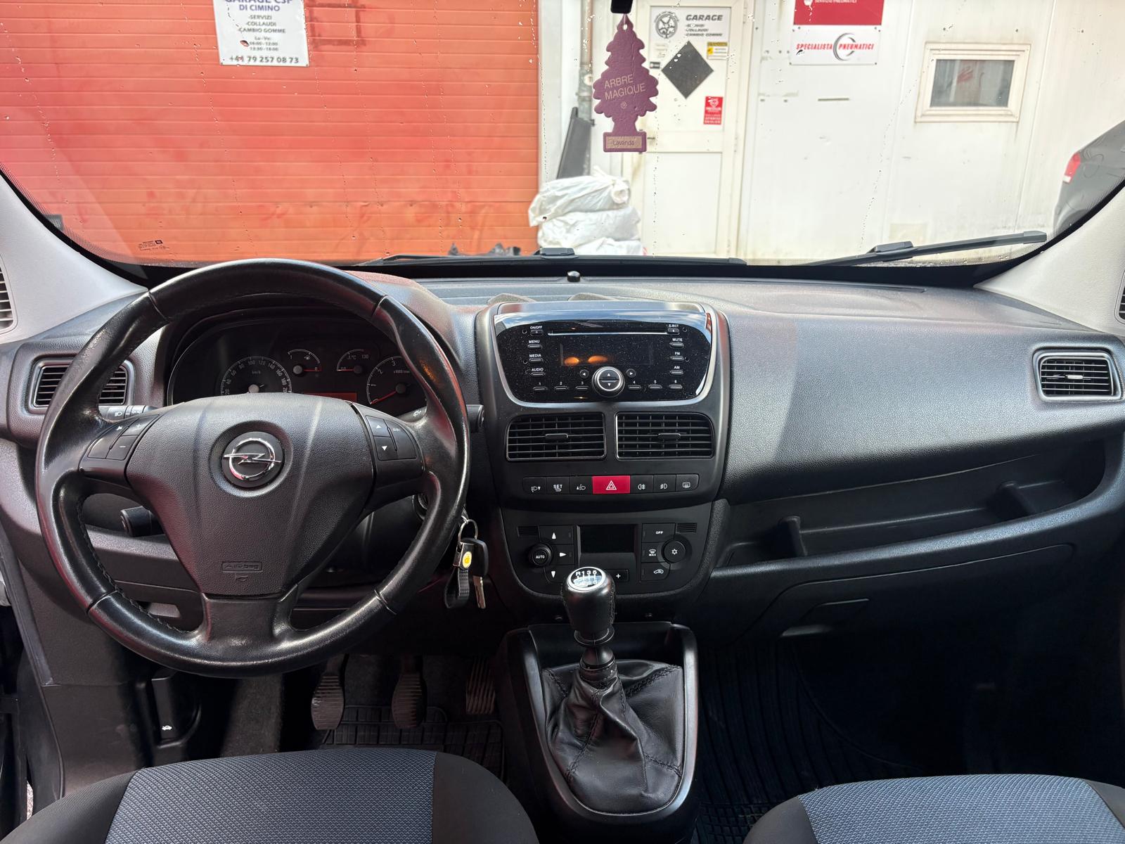 OPEL Combo 1.4 Turbo 7 POSTI-image-10