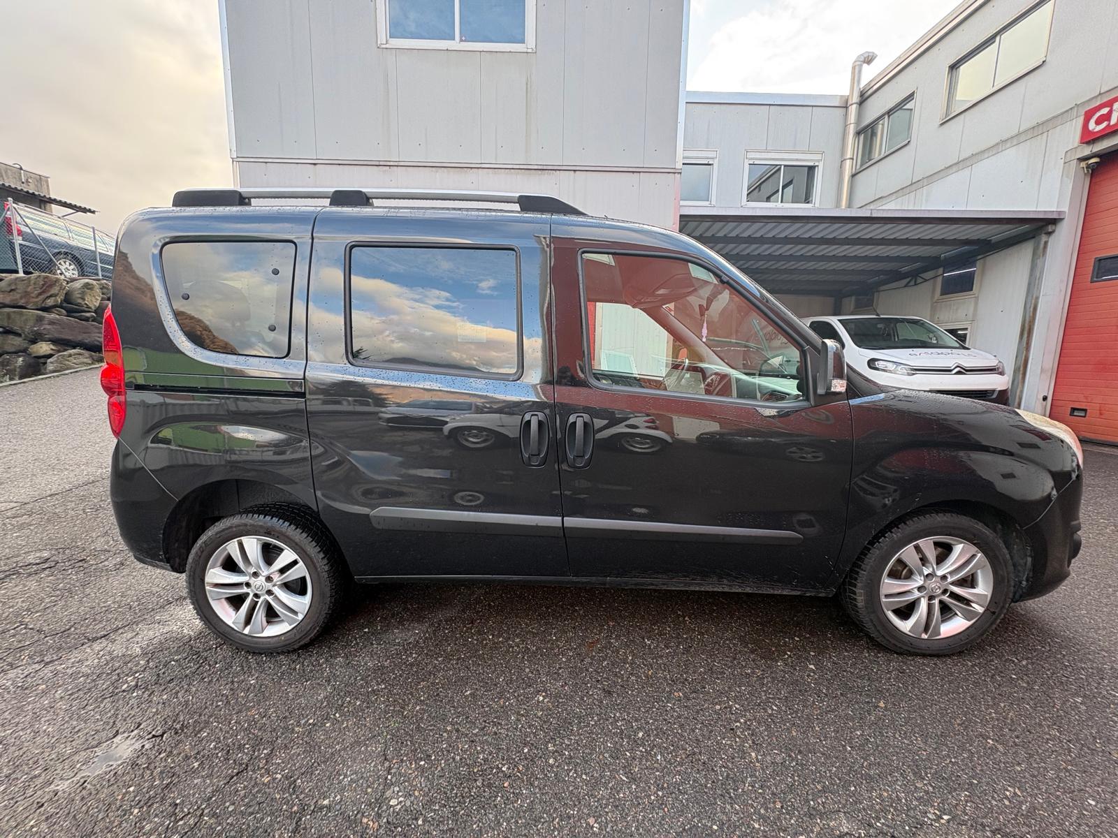 OPEL Combo 1.4 Turbo 7 POSTI-image-3