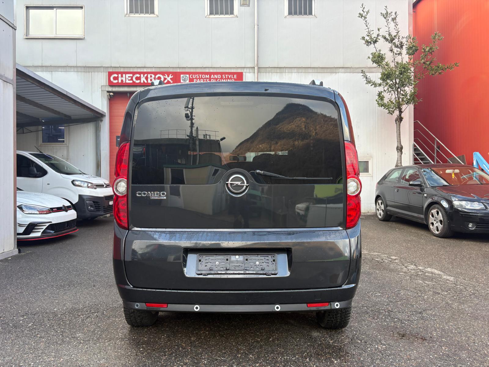 OPEL Combo 1.4 Turbo 7 POSTI-image-5