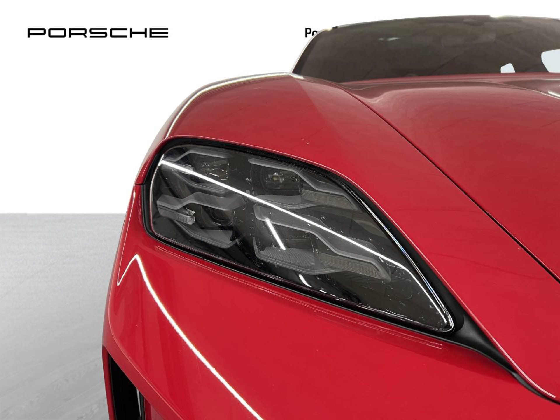 PORSCHE Taycan 4S Cross Turismo-image-11