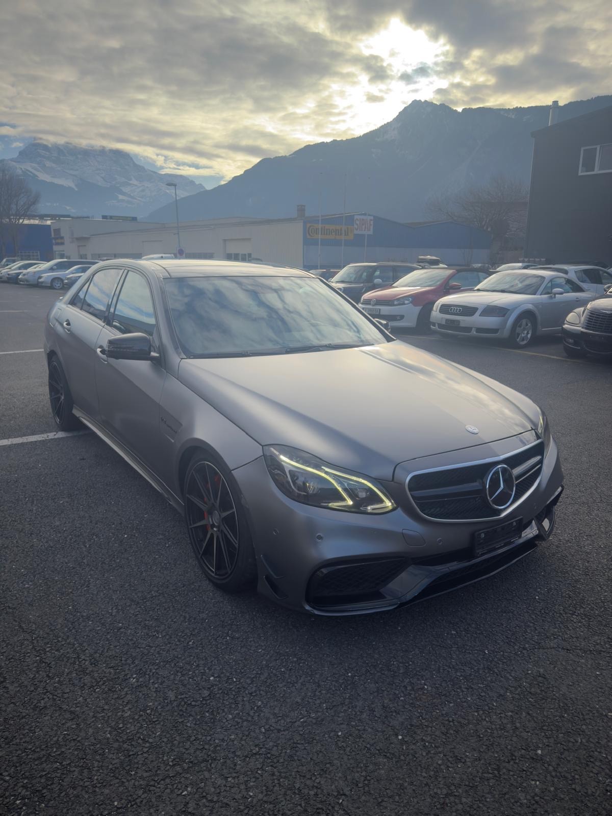 MERCEDES-BENZ E 63 AMG-image-1