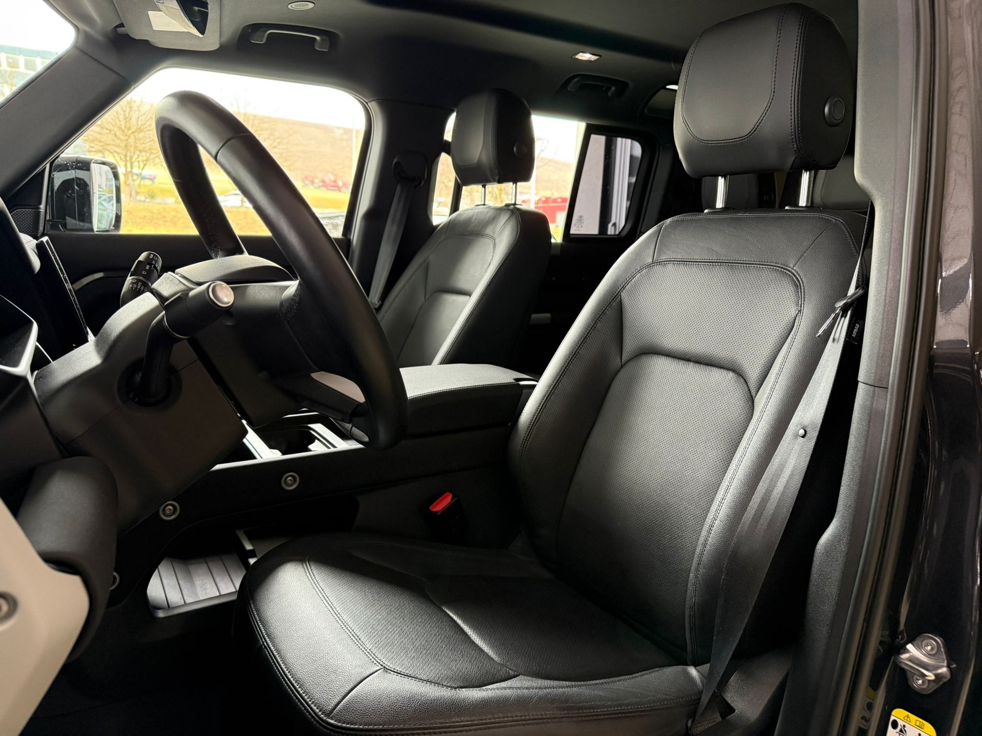 LAND ROVER Defender 110 3.0 D I6 250 SE AWD AT8-image-11
