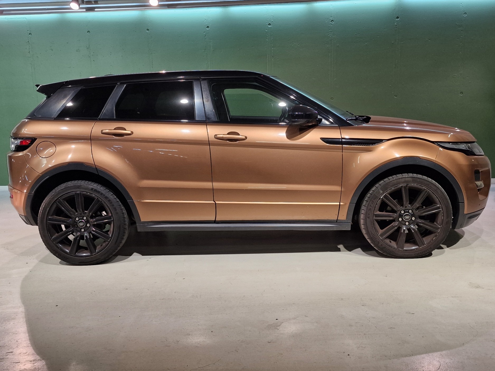 LAND ROVER Range Rover Evoque 2.2 SD4 Prestige AT9-image-3