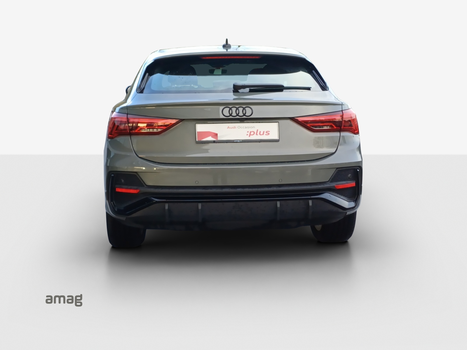 AUDI Q3 Sportback 45 TFSI e S line Attraction S-tronic-image-4