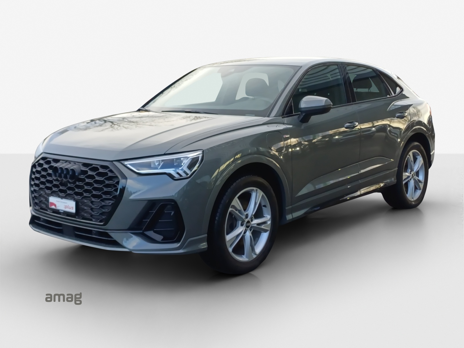 AUDI Q3 Sportback 45 TFSI e S line Attraction S-tronic-image-0