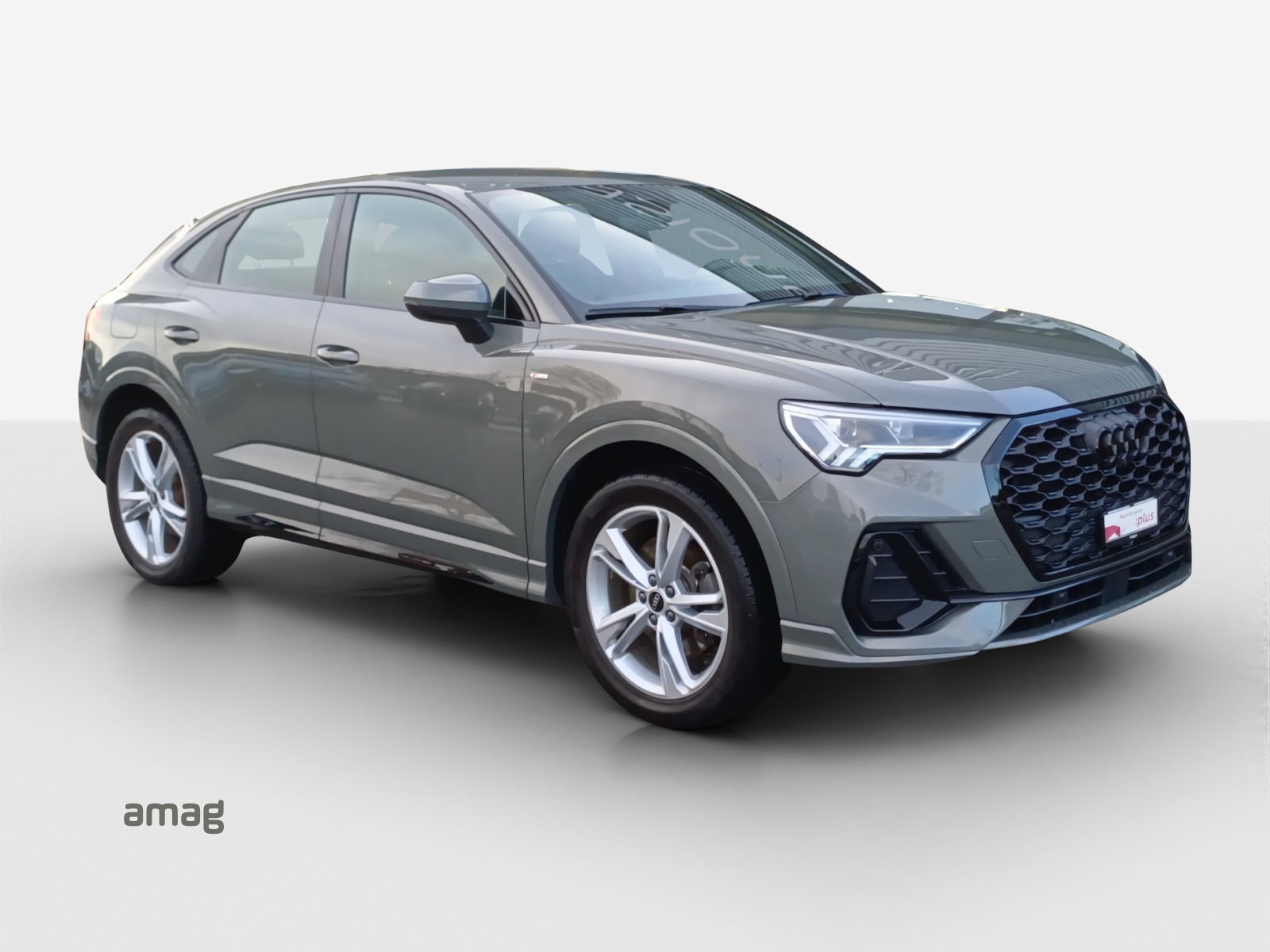 AUDI Q3 Sportback 45 TFSI e S line Attraction S-tronic-image-6