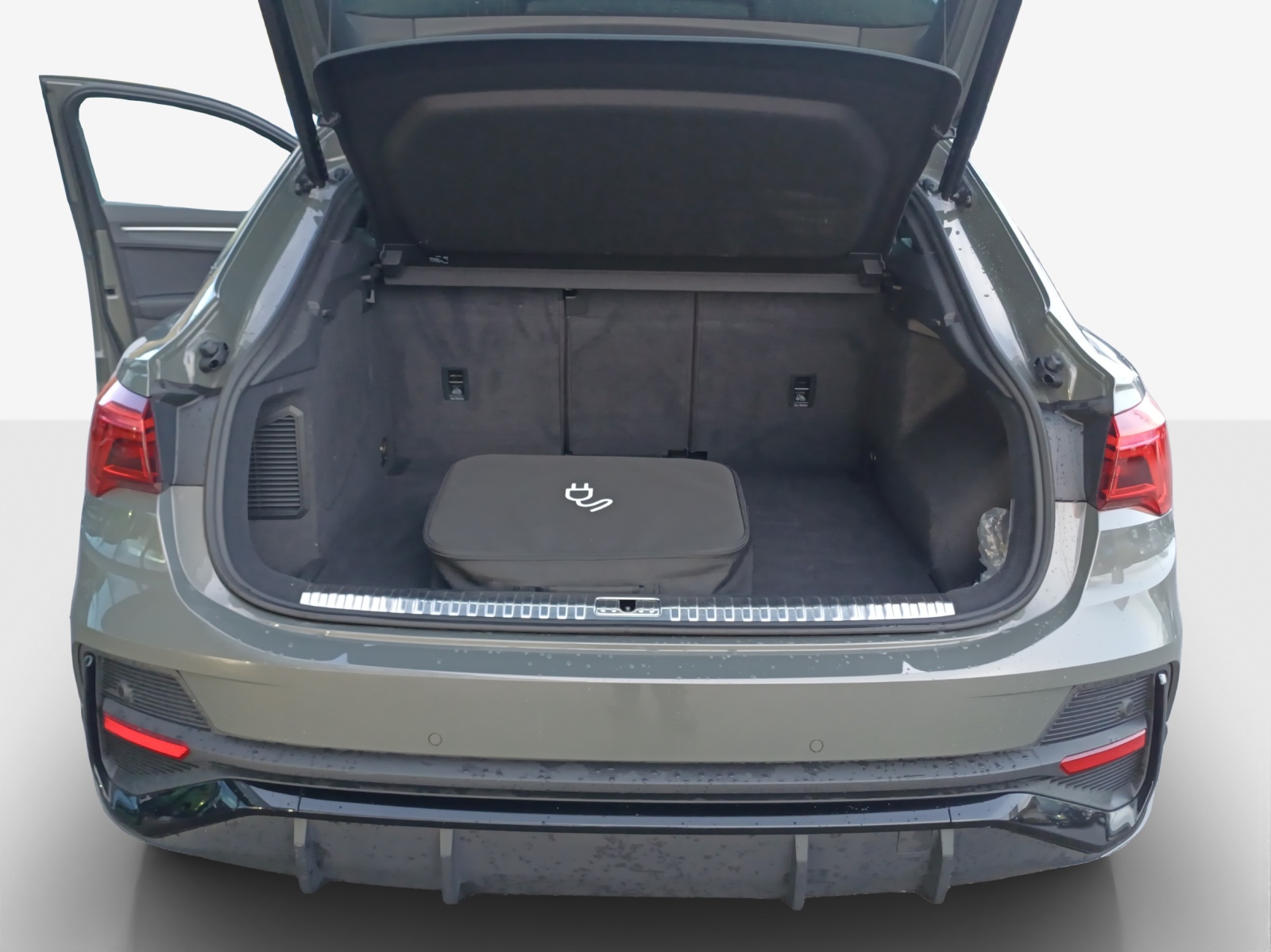 AUDI Q3 Sportback 45 TFSI e S line Attraction S-tronic-image-13