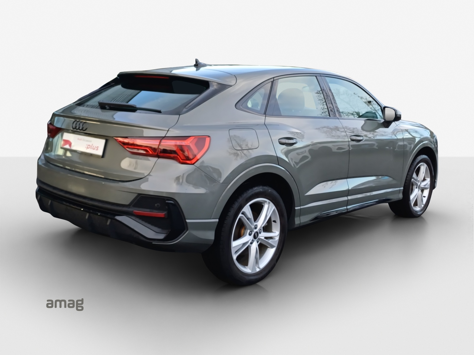 AUDI Q3 Sportback 45 TFSI e S line Attraction S-tronic-image-5