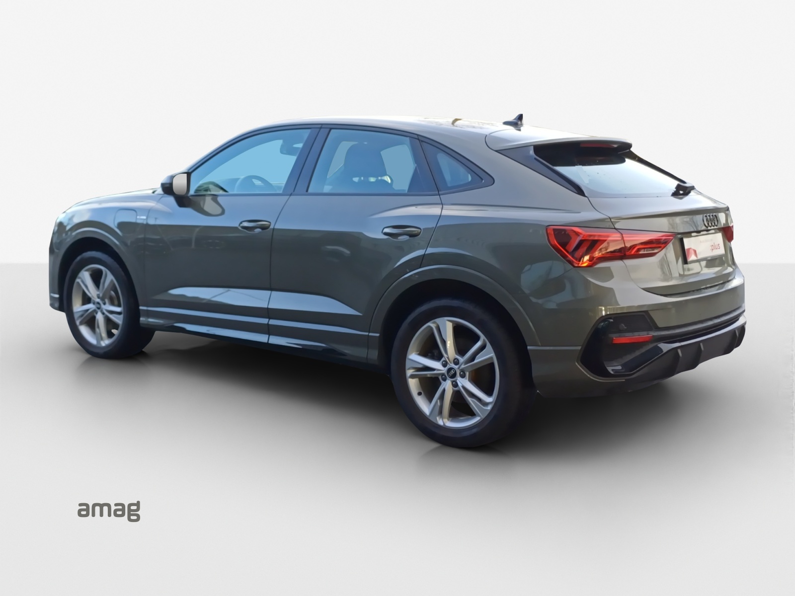 AUDI Q3 Sportback 45 TFSI e S line Attraction S-tronic-image-2