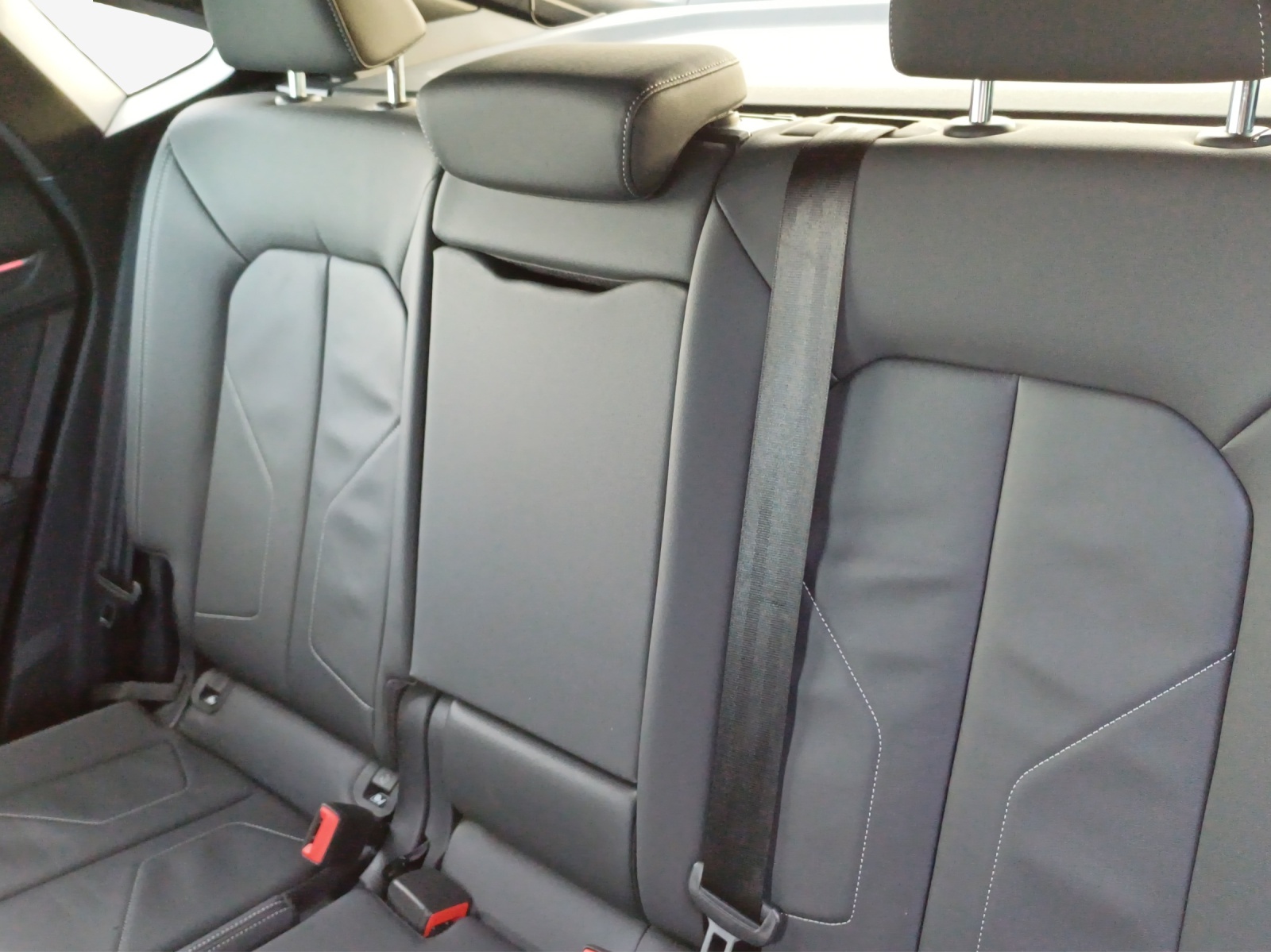 AUDI Q3 Sportback 45 TFSI e S line Attraction S-tronic-image-12