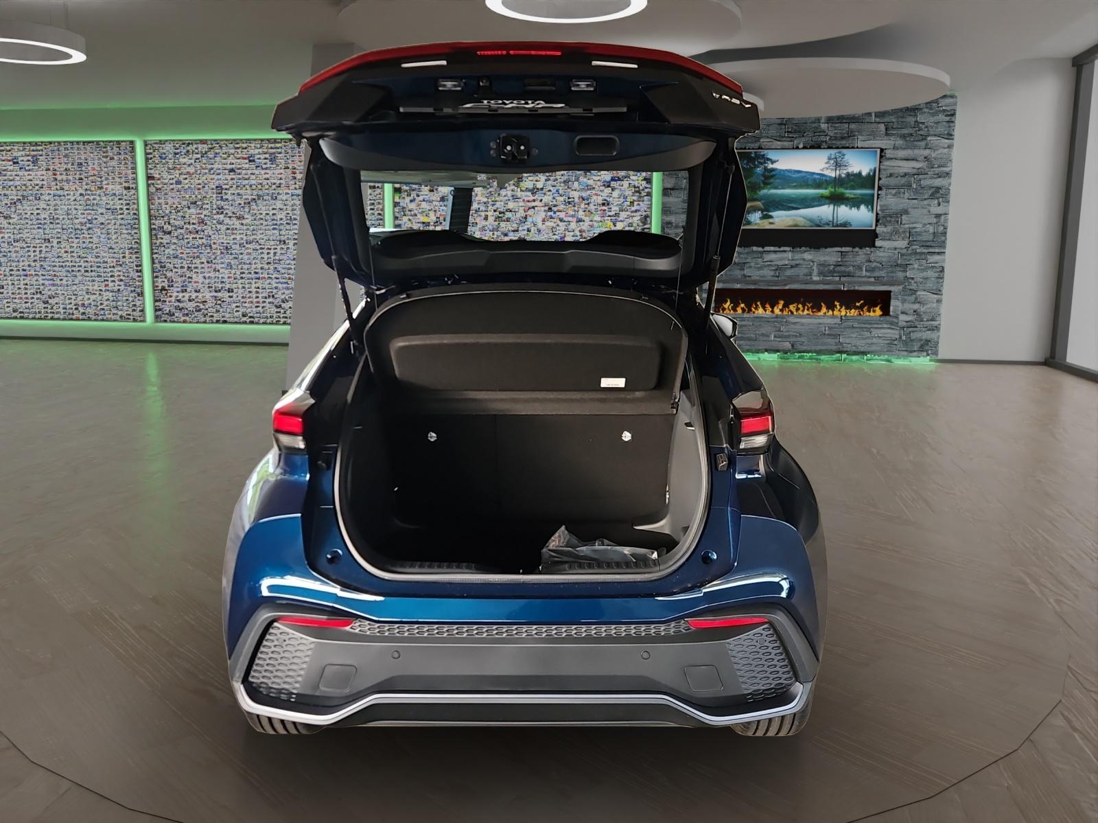 TOYOTA C-HR 2.0 HEV Swiss Edition 4x4-image-19