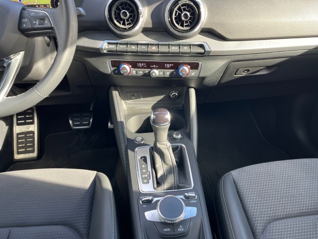 AUDI Q2 40 TFSI S line Attraction quattro S-tronic-image-14