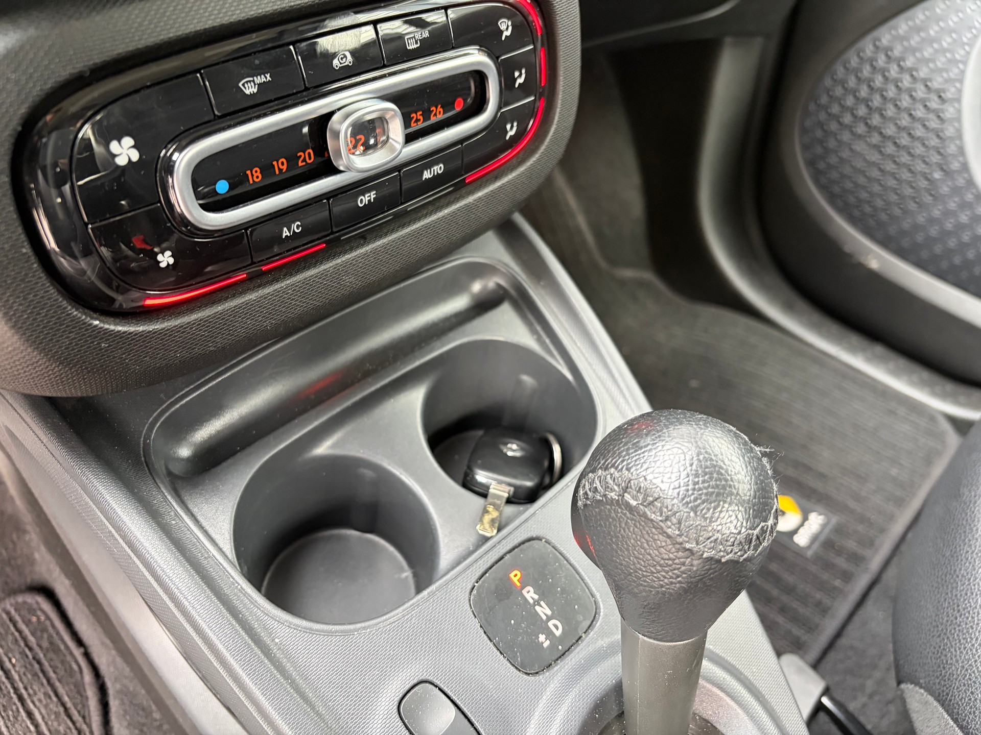 SMART fortwo prime twinmatic ** GRAU MATT **-image-12