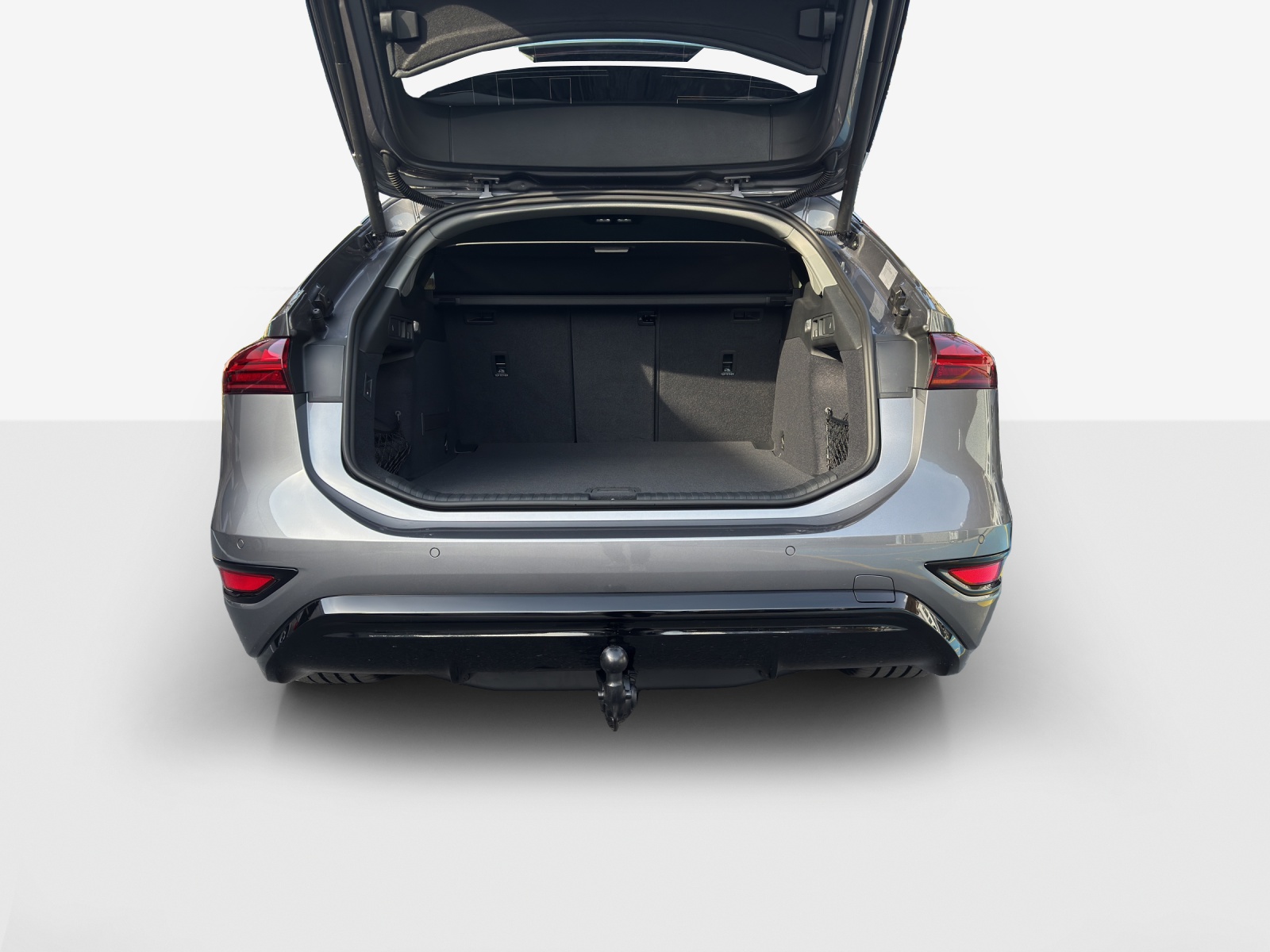 AUDI A6 Avant e-tron quattro-image-12