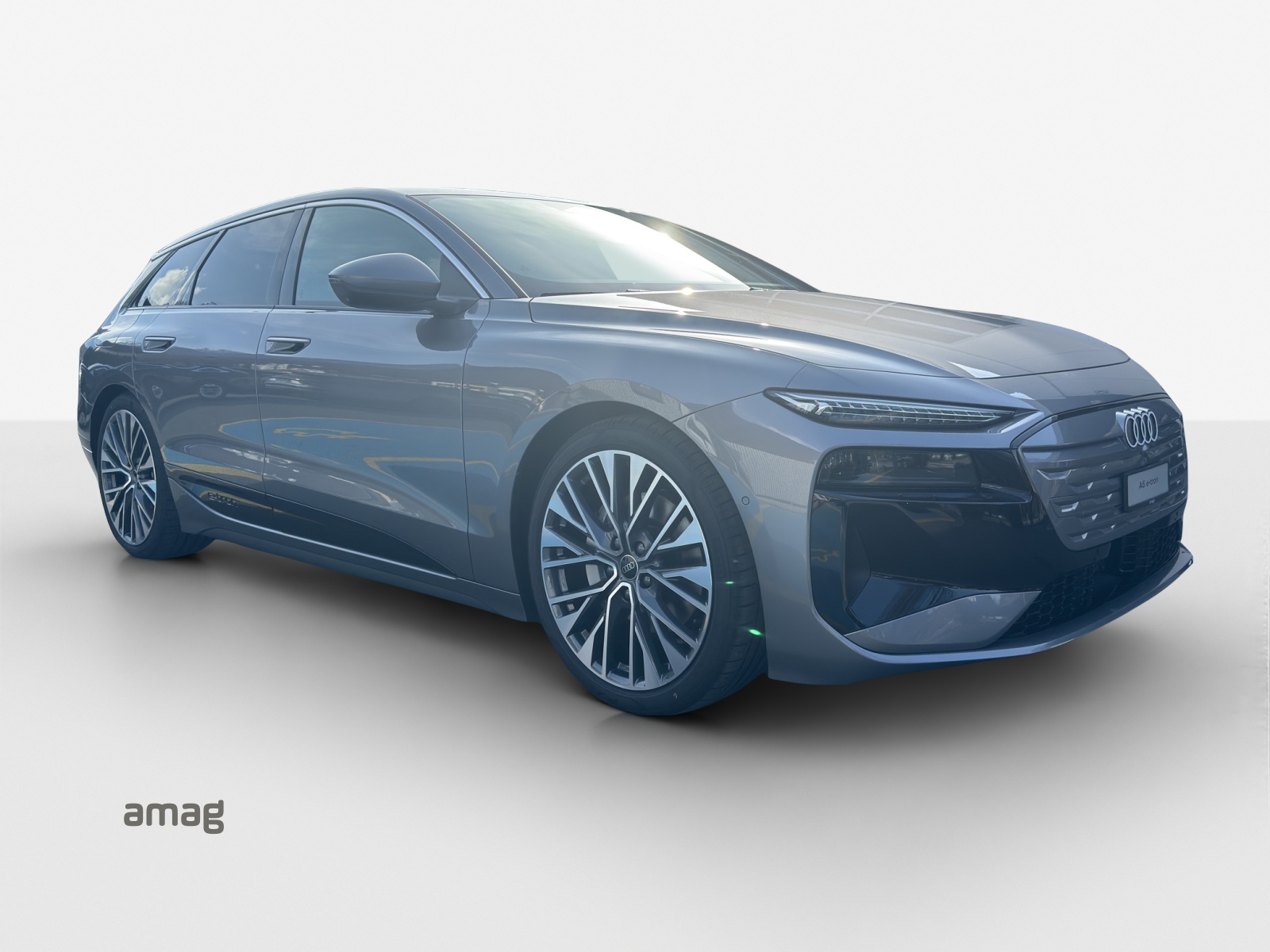 AUDI A6 Avant e-tron quattro-image-5