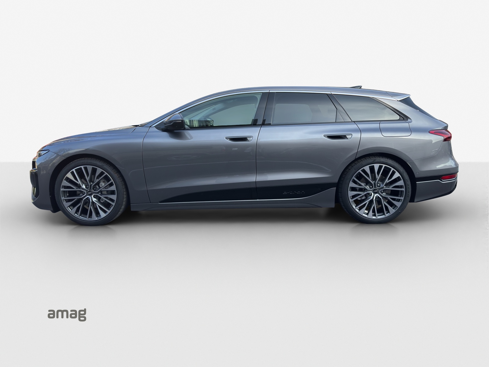AUDI A6 Avant e-tron quattro-image-1