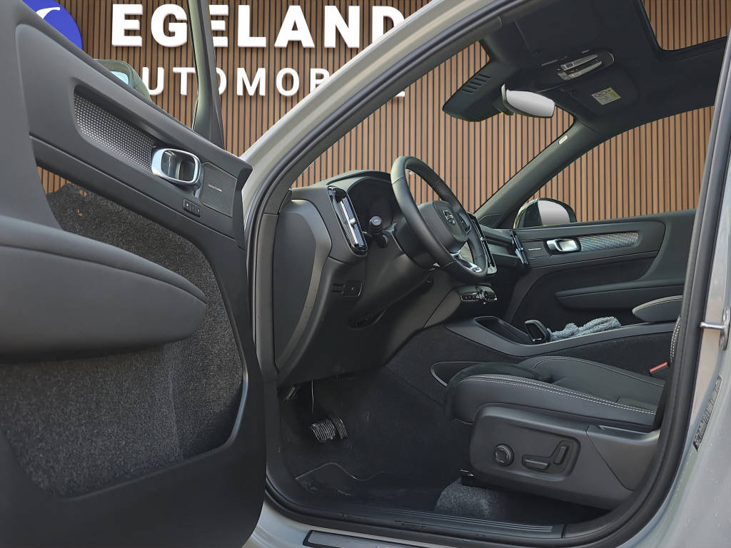 VOLVO XC40 2.0 B4 MH Ultra Dark-image-10
