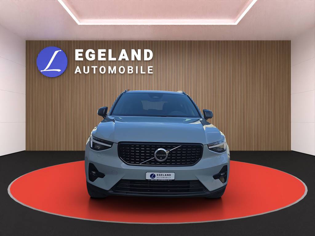 VOLVO XC40 2.0 B4 MH Ultra Dark-image-2