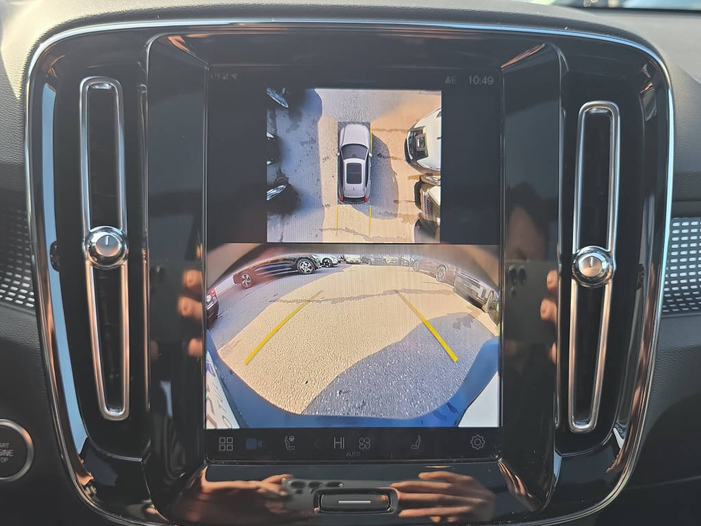 VOLVO XC40 2.0 B4 MH Ultra Dark-image-22