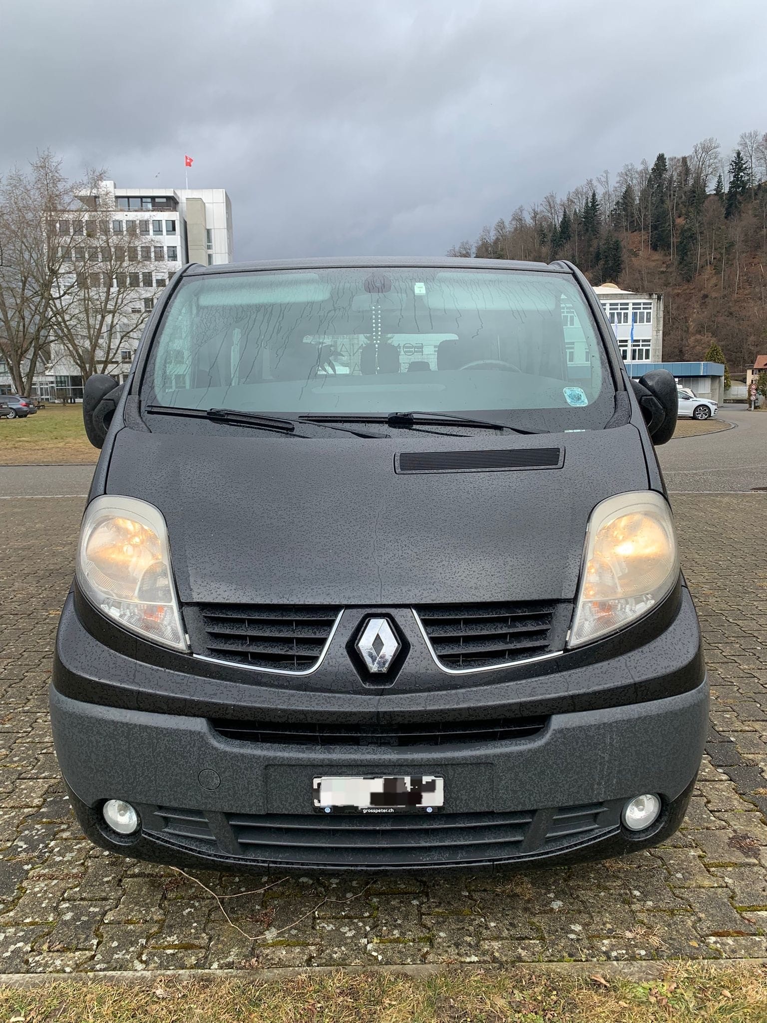 RENAULT Trafic 2.5dCi L1H1 Passenger Expression-image-0