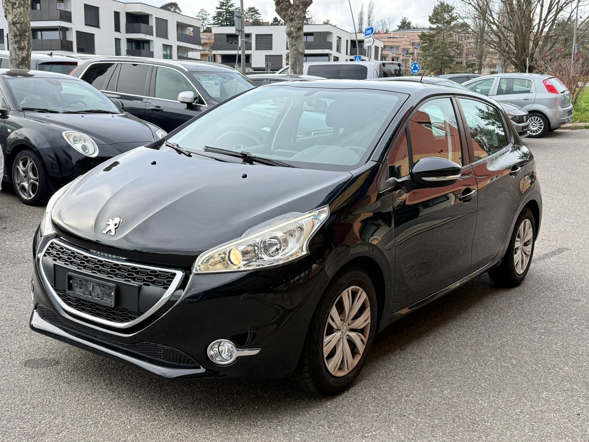 PEUGEOT 208 1.2 VTI Access-image-1