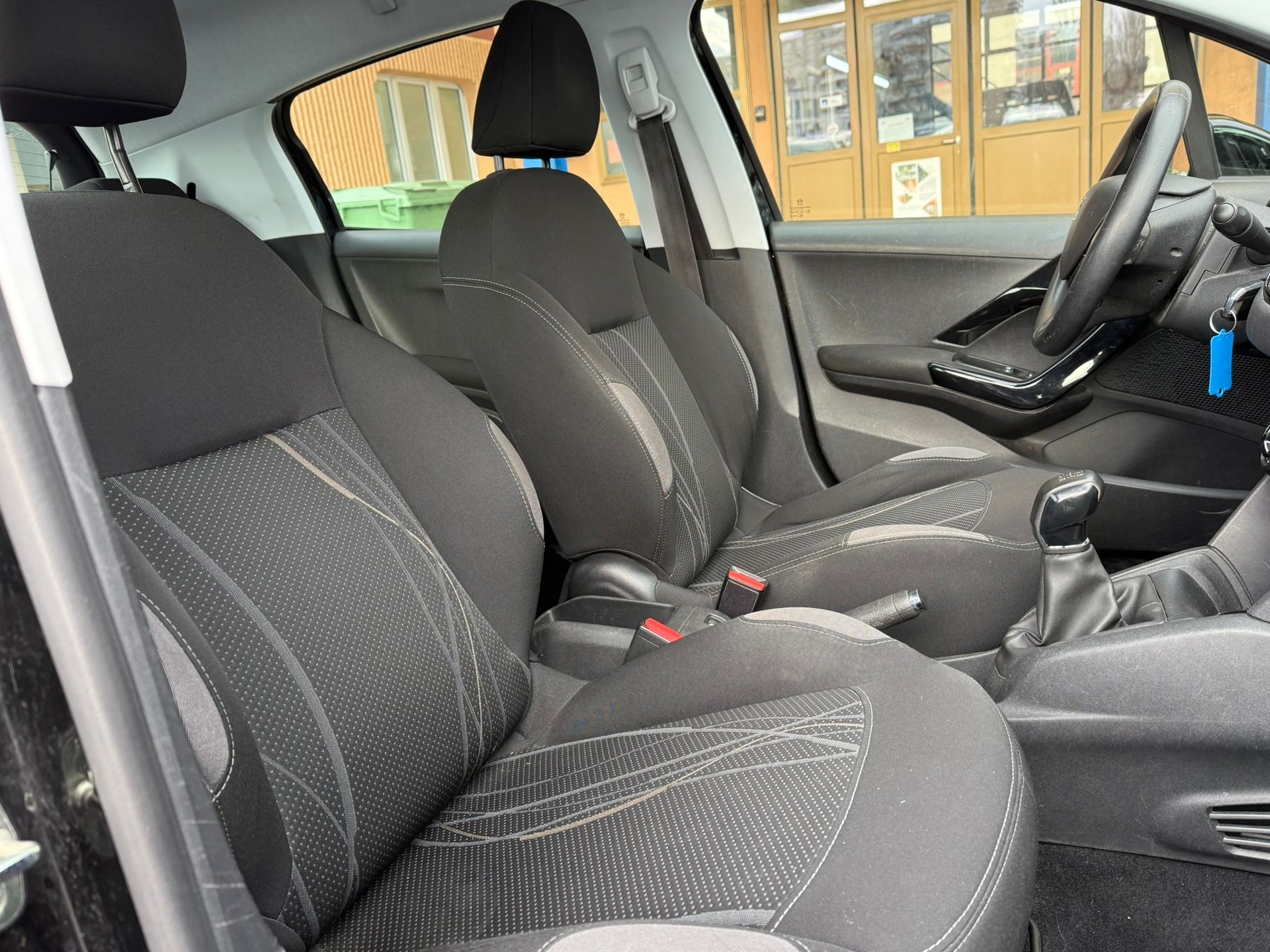 PEUGEOT 208 1.2 VTI Access-image-10