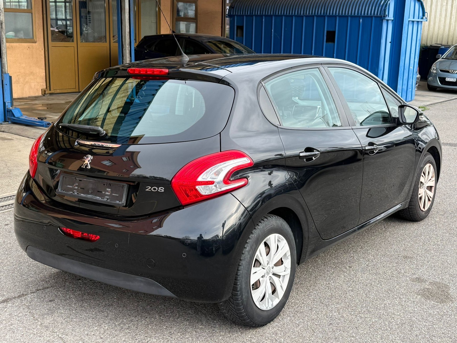PEUGEOT 208 1.2 VTI Access-image-4