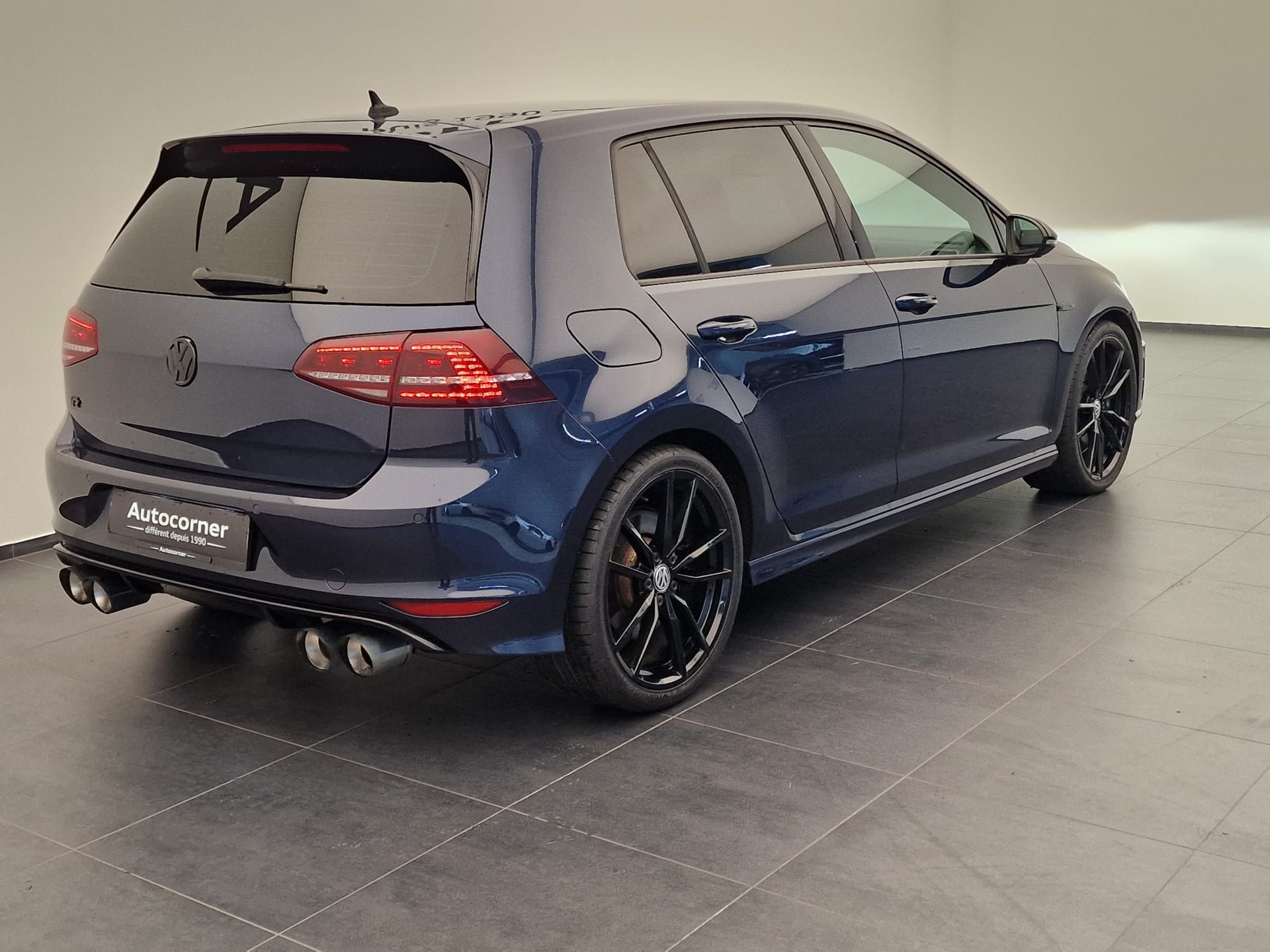 VW Golf 2.0 TSI R 4Motion DSG-image-6