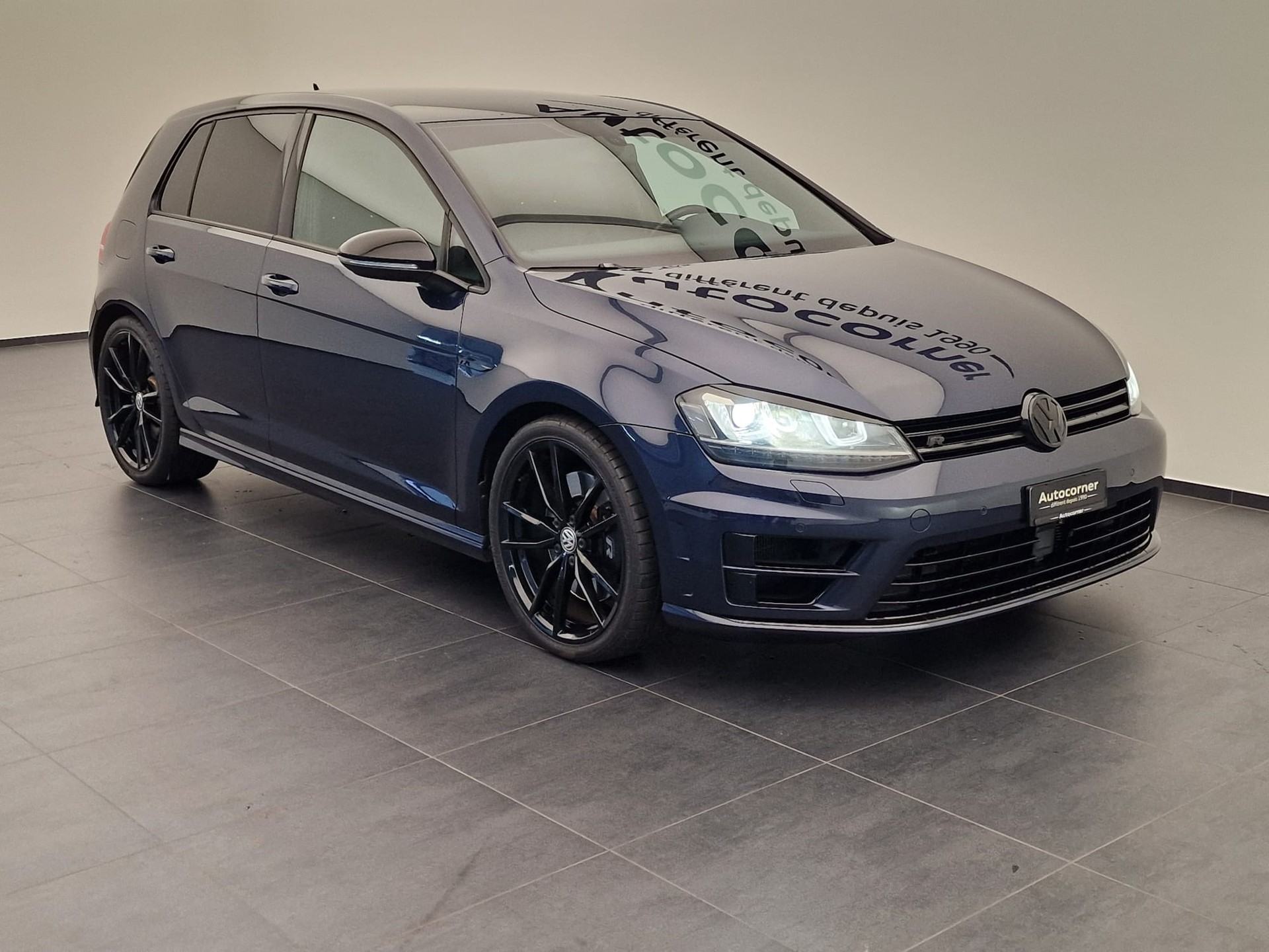 VW Golf 2.0 TSI R 4Motion DSG-image-4
