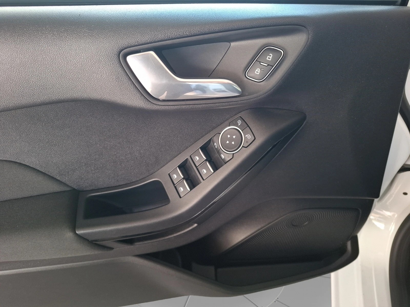 FORD Fiesta 1.0 SCTi Vignale // Parksensoren - Tempomat - Klimaanlage-image-15