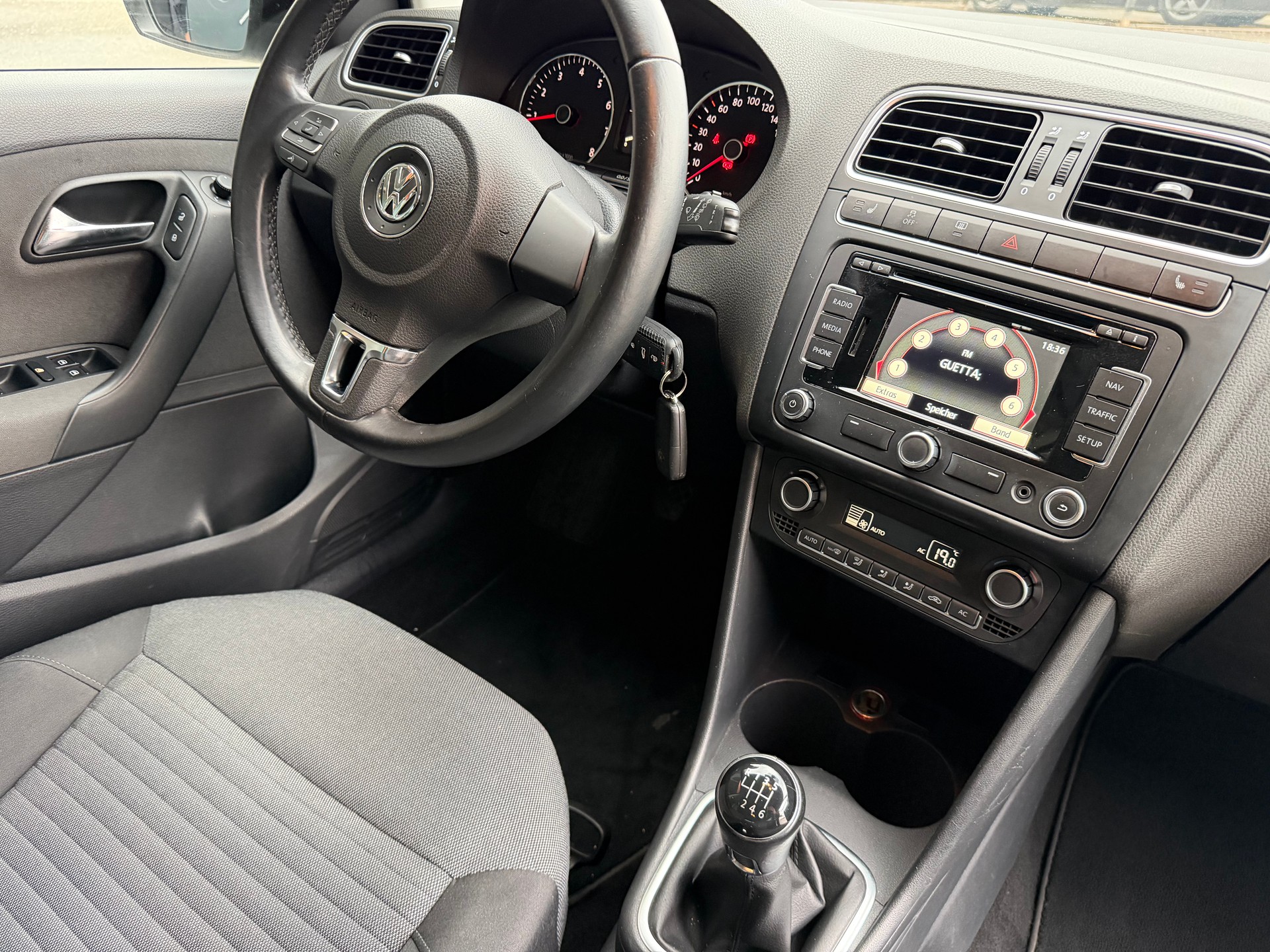 VW Polo 1.2 TSI Comfortline-image-9