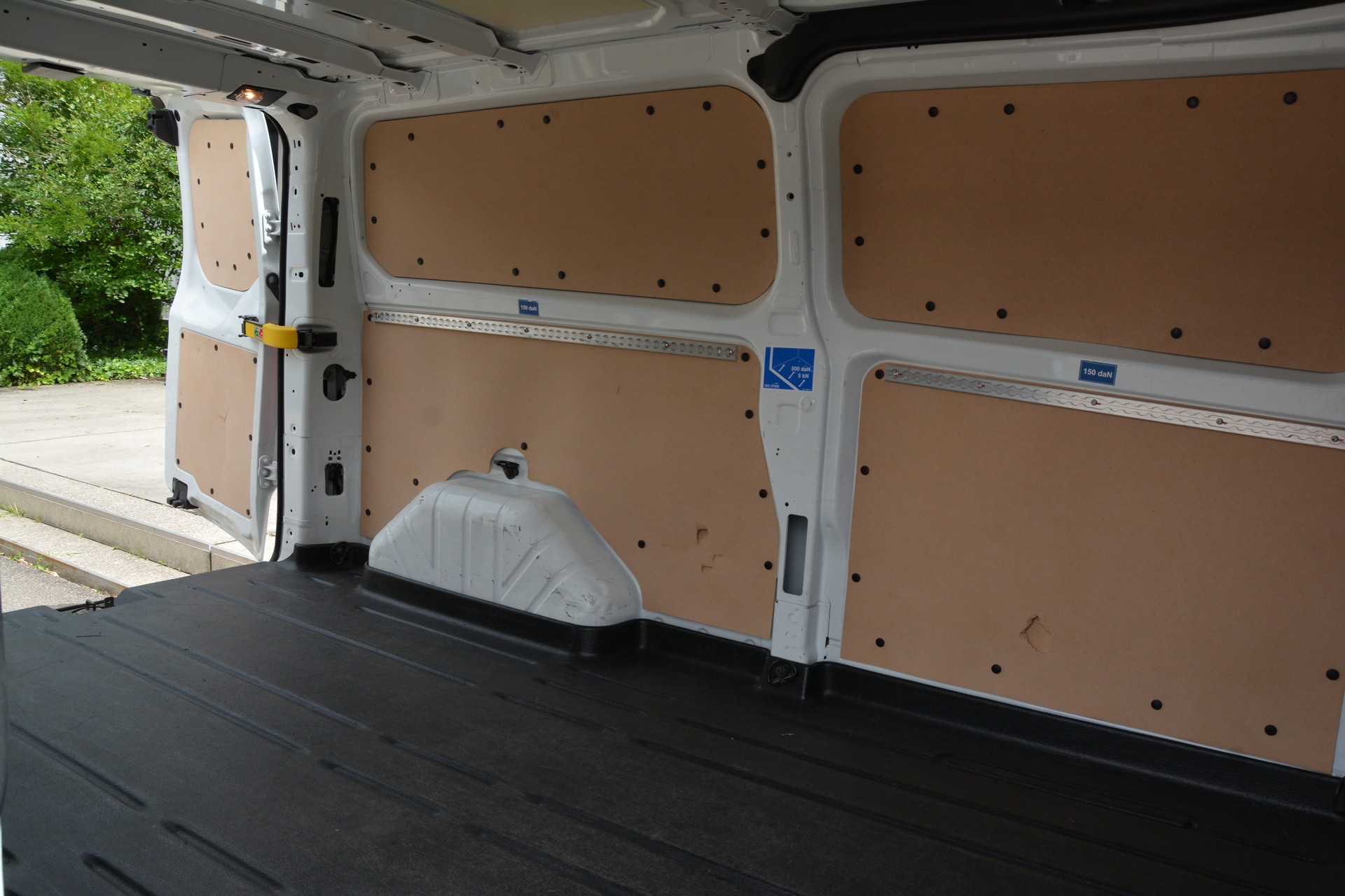 FORD Transit Custom Van 300 L2H1 Trend A-image-14