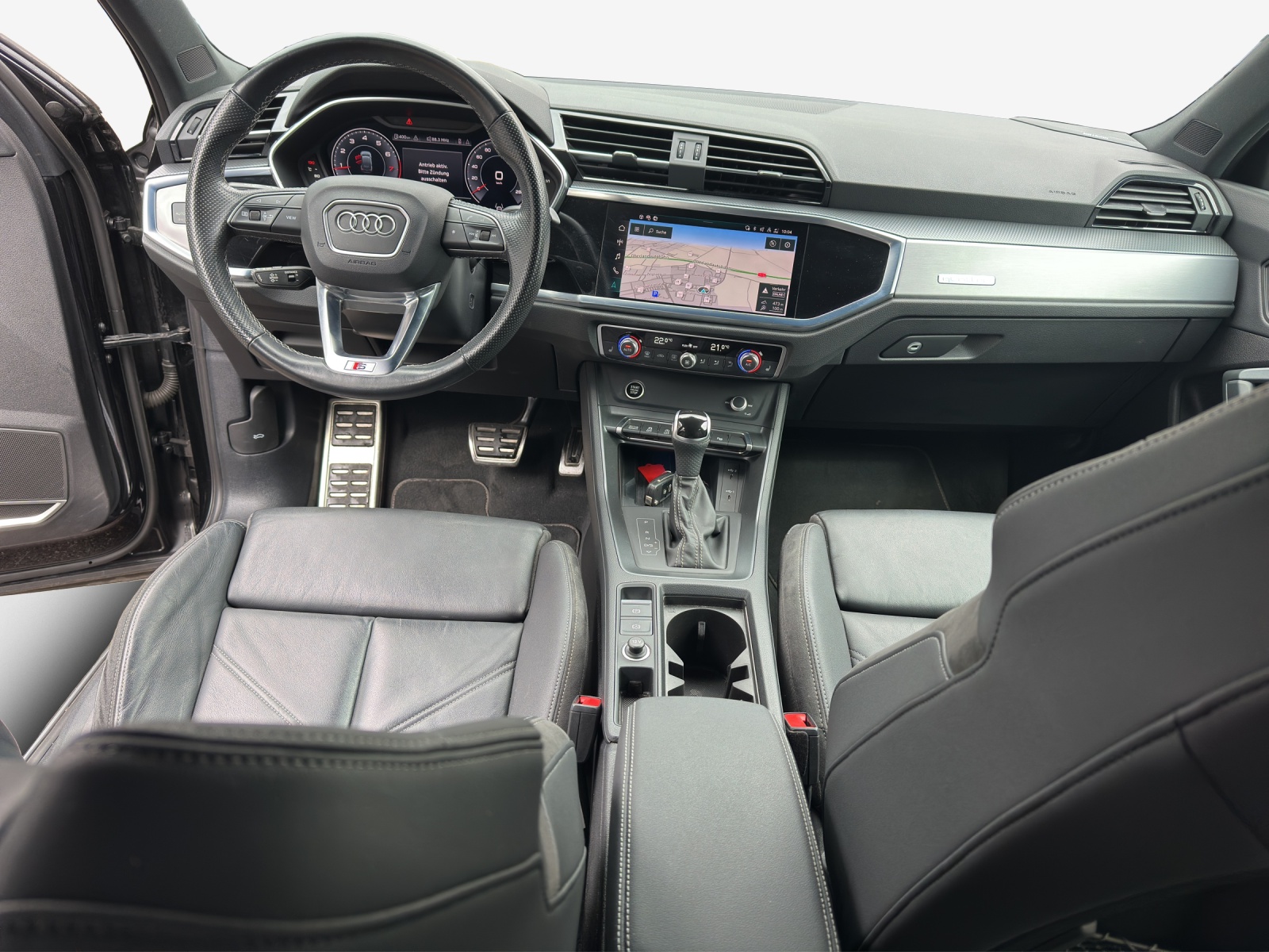 AUDI Q3 Sportback 45 TFSI S line quattro S-tronic-image-8