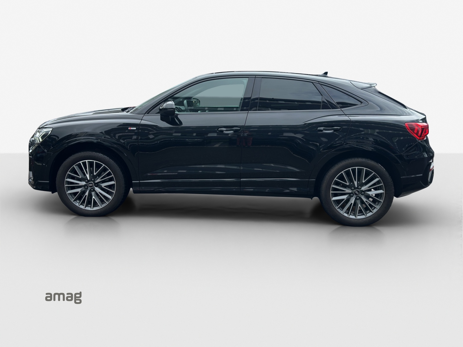 AUDI Q3 Sportback 45 TFSI S line quattro S-tronic-image-1