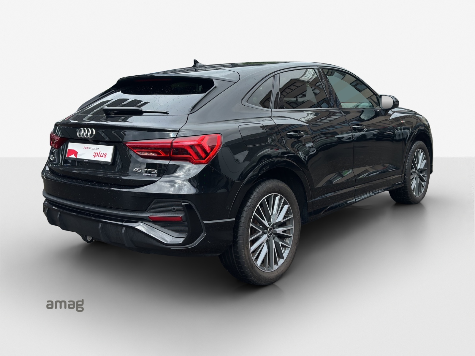AUDI Q3 Sportback 45 TFSI S line quattro S-tronic-image-4