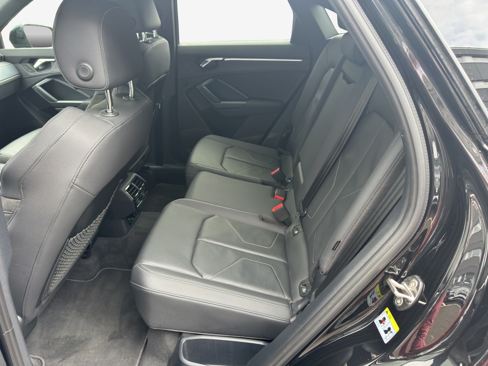AUDI Q3 Sportback 45 TFSI S line quattro S-tronic-image-11