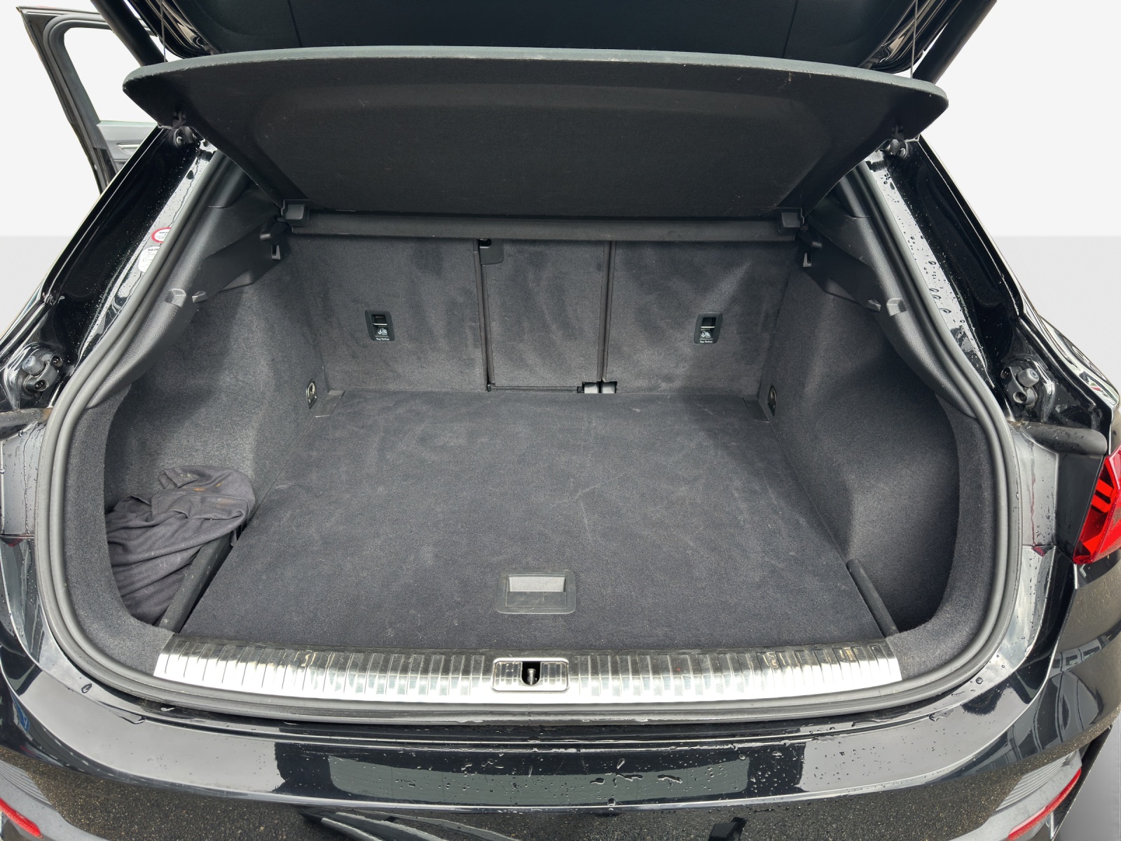 AUDI Q3 Sportback 45 TFSI S line quattro S-tronic-image-12