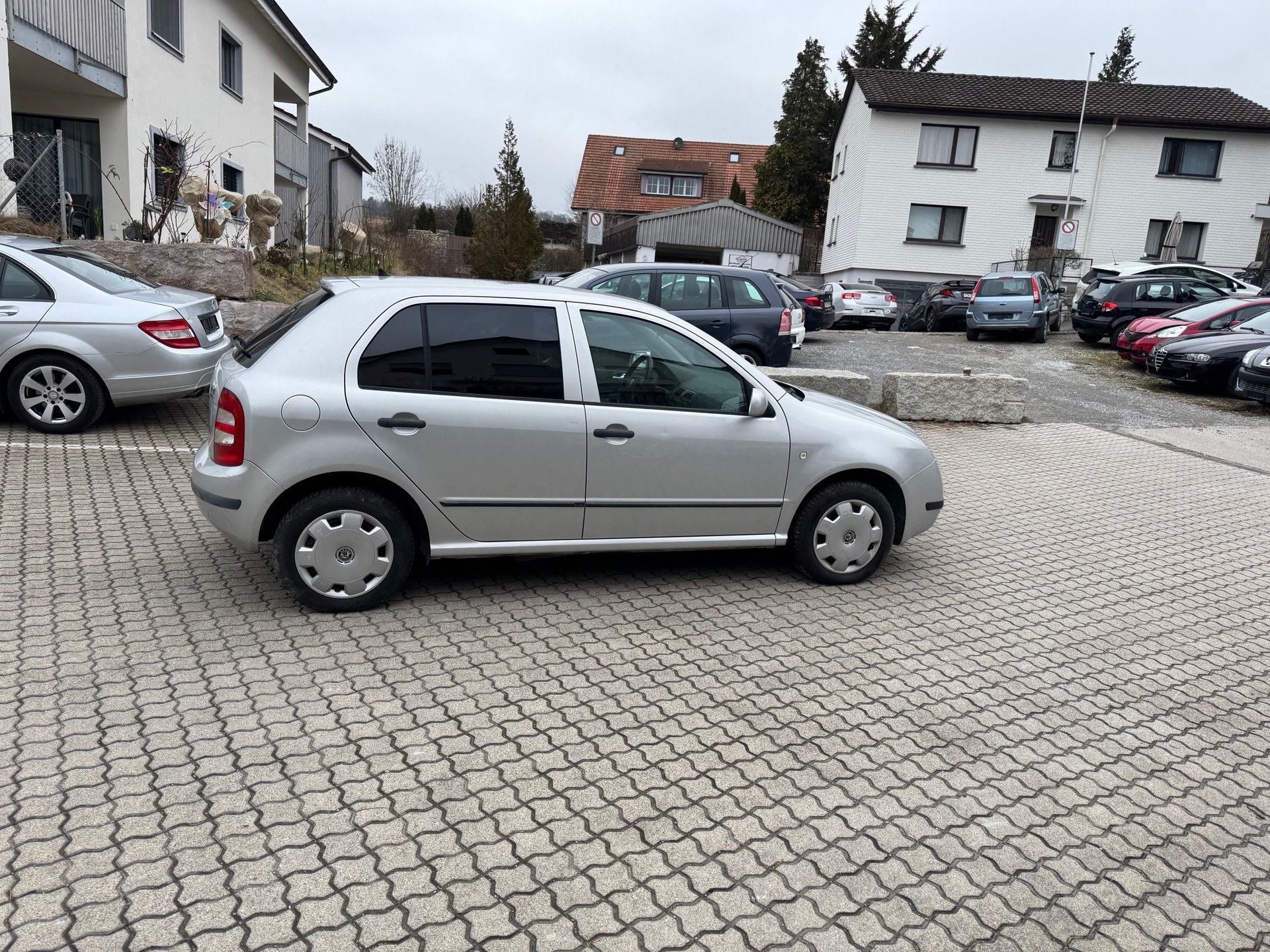 SKODA Fabia 1.4 16V Elegance-image-2